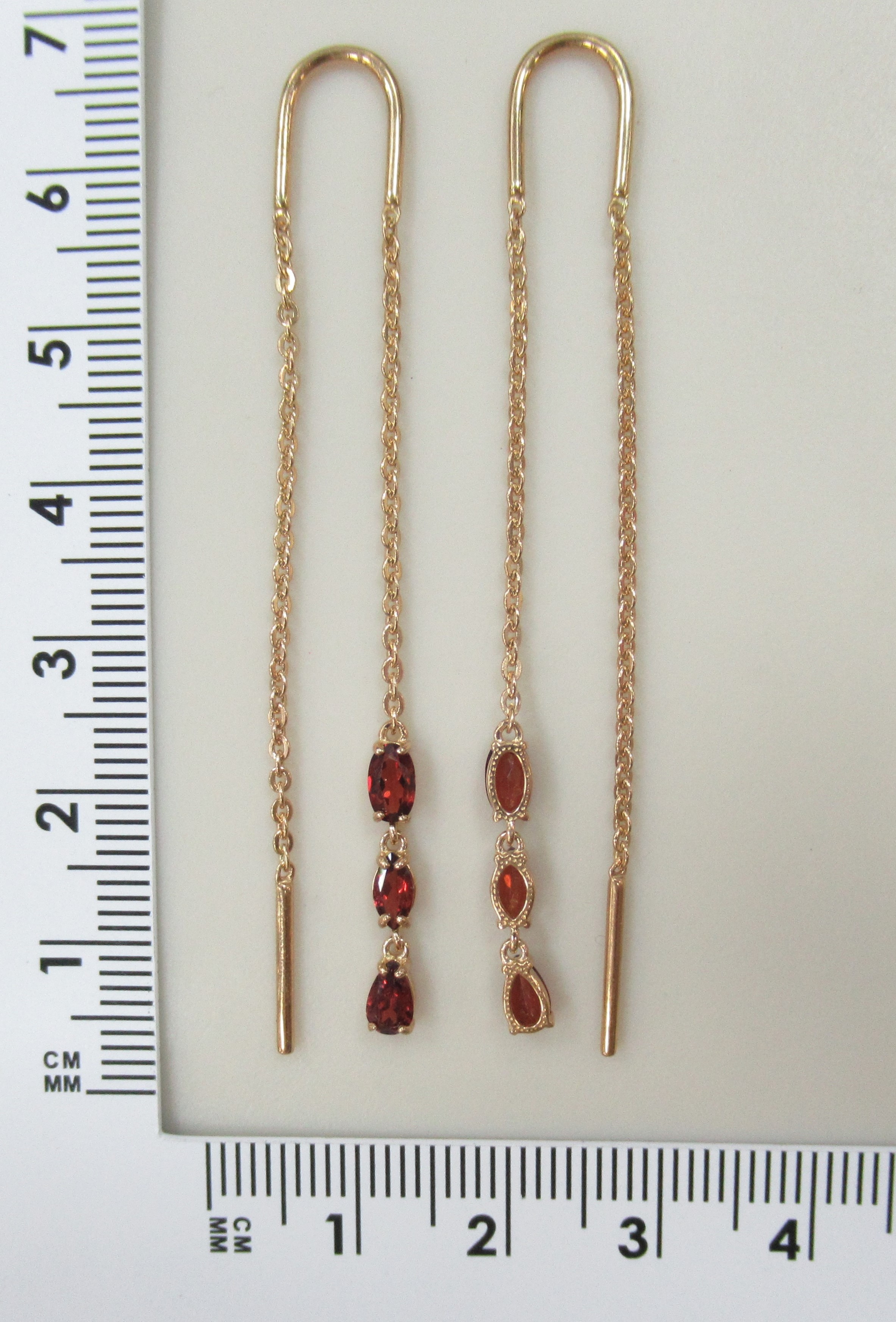 Серебряные серьги-протяжки с гранатами Мозамбик